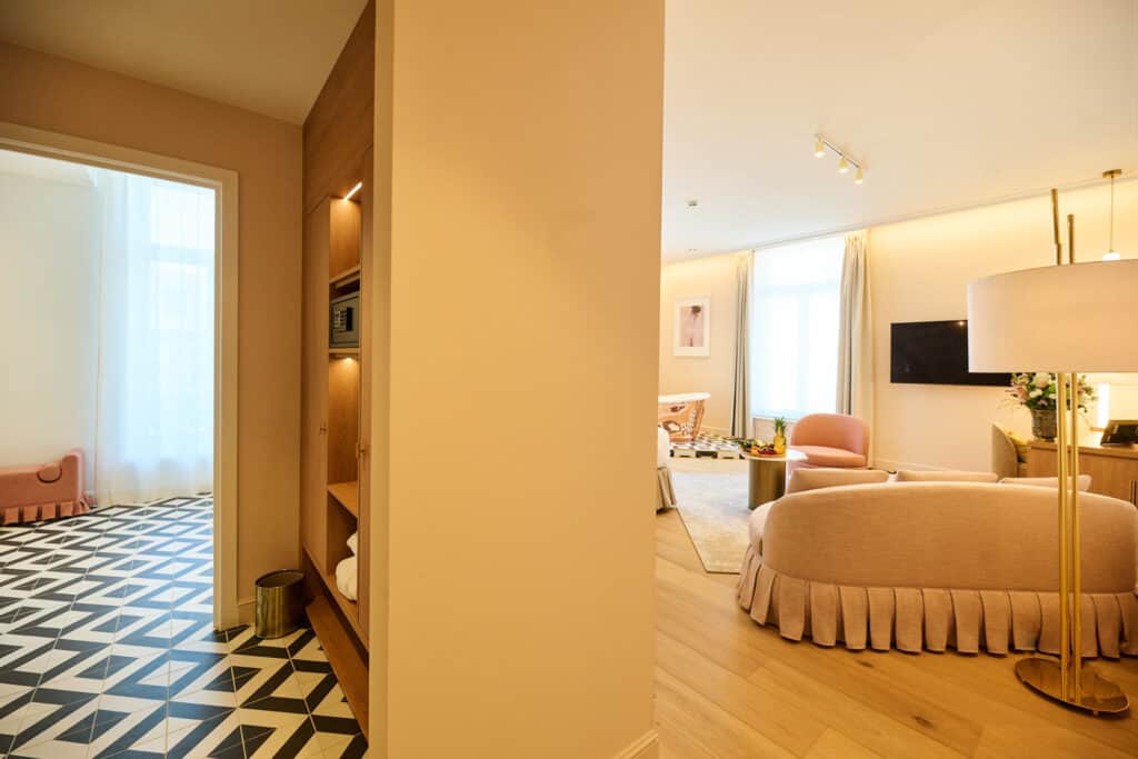 Suite-EN_7477