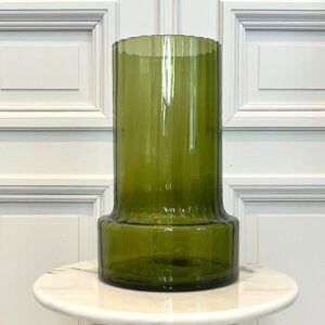 Vase en verre vert