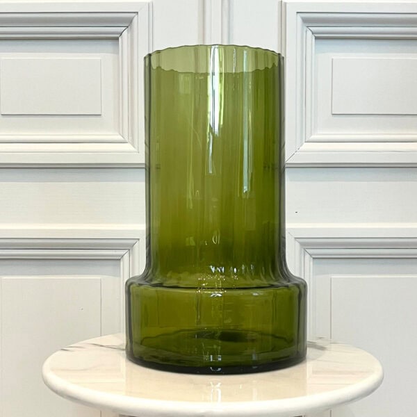 Vase en verre vert
