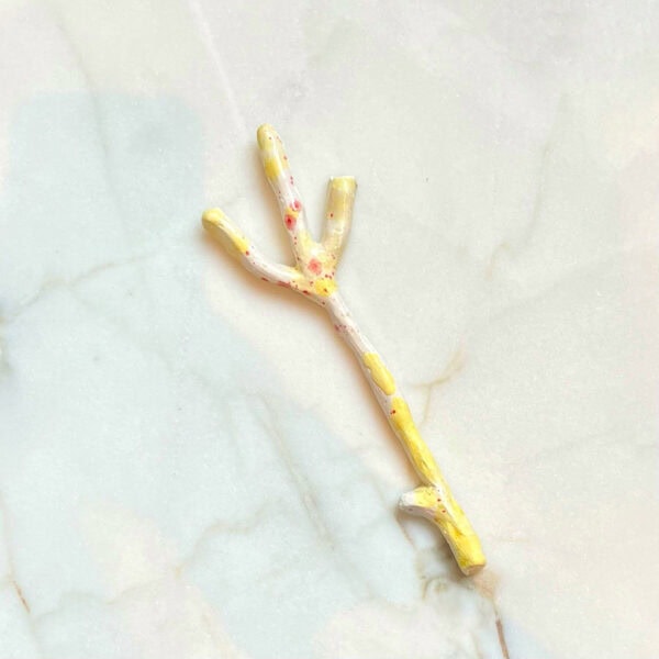 Sculpture branche, faïence émaillée