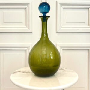 Vase en verre avec bouchon