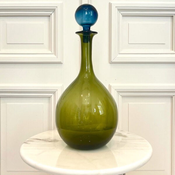 Vase en verre avec bouchon