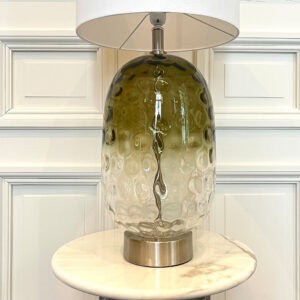 Lampe verte avec abat-jour