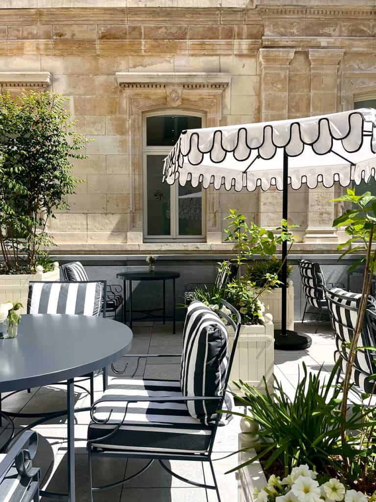 5_patio_page_restaurant
